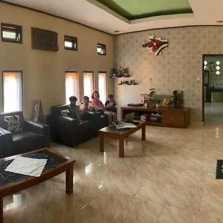 G-Rima Home Stay Labuan Bajo Exterior photo