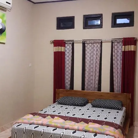 G-Rima Home Stay Labuan Bajo Exterior photo