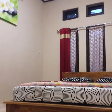 G-Rima Home Stay Labuan Bajo Room photo