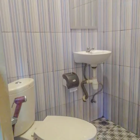 G-Rima Home Stay Labuan Bajo Room photo